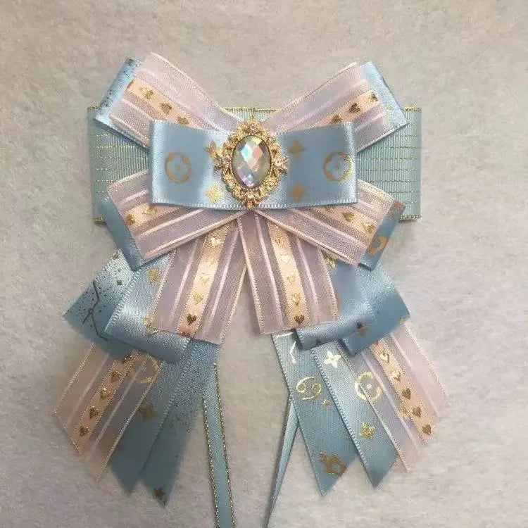 Vintage Court Style Lightstick Bow 1