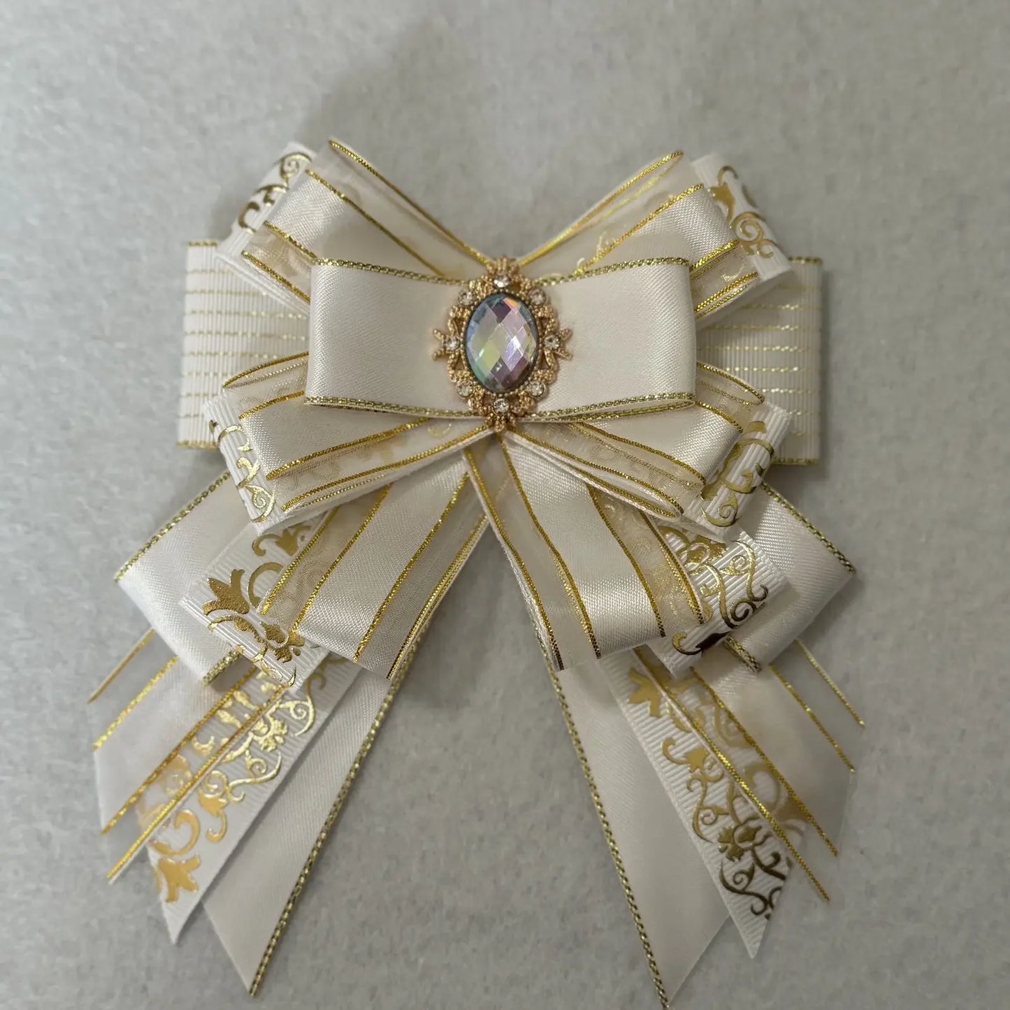 Vintage Court Style Lightstick Bow 4