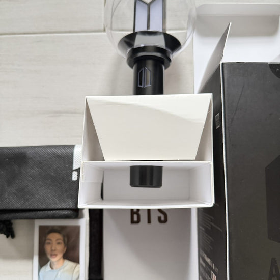 Uniboxing BTS army bomb version 4